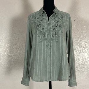 706 Free People Longsleeved Button Down Collared Shirt. SzS